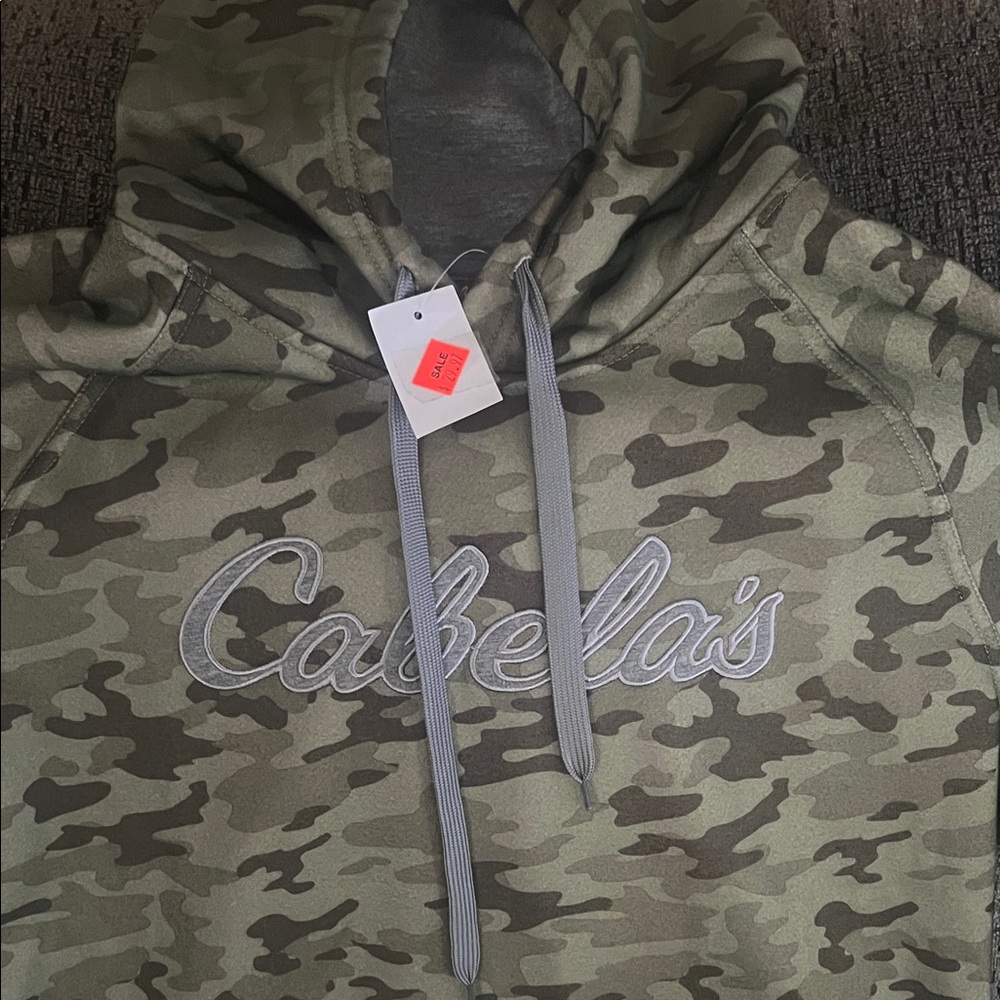 NWT- Cabela's Green Camouflage hooded sweatshirt —ladiesXL